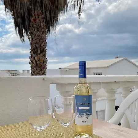Apartmán Cozy And Sunny Over The Rooftops Puerto del Carmen (Lanzarote)